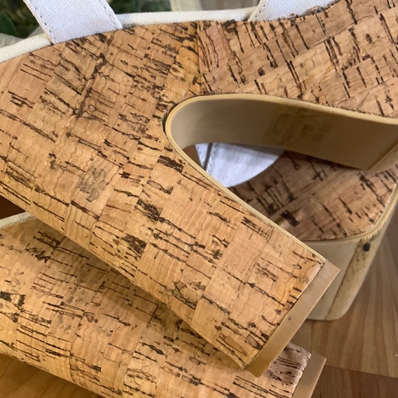 Wet Seal White Canvas Chunky Block Cork Heel Platform Sandals - Picture 11 of 13